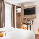 Hotel Courcelles Mederic