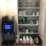 Courcelles Mederic Hotel Paris