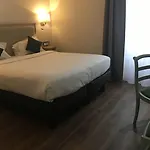 Courcelles Mederic Hotel 3*