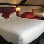 Courcelles Mederic Hotel Paris