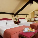 Hotel Courcelles Mederic