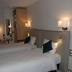 Hotel Courcelles Mederic