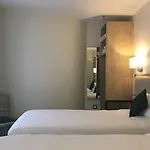 Courcelles Mederic Hotel 3*