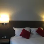 Courcelles Mederic Hotel Parijs