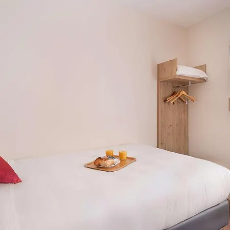 Courcelles Mederic 3* Paris