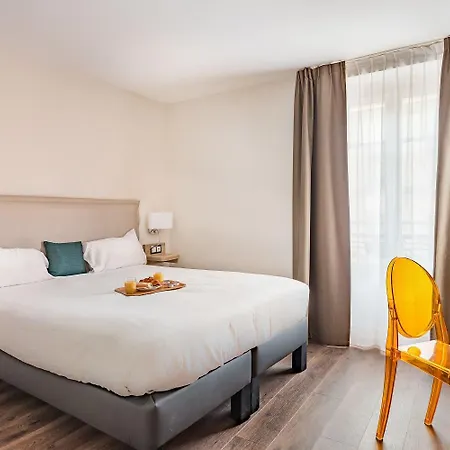 Courcelles Mederic 3* باريس