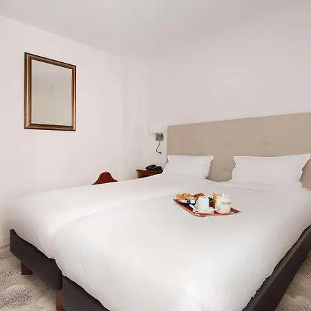 Courcelles Mederic Hotel Paris