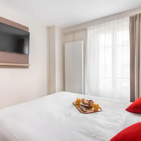 Courcelles Mederic 3* باريس