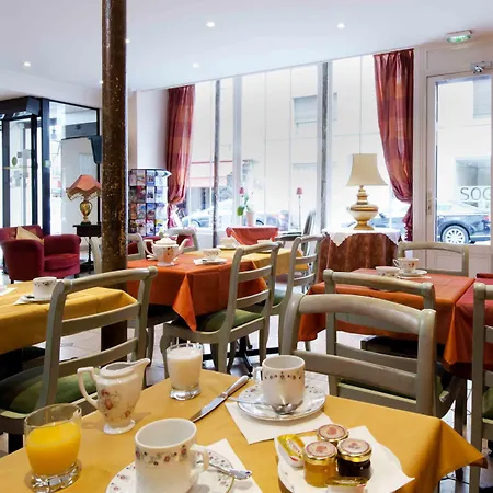 Courcelles Mederic Hotell Paris