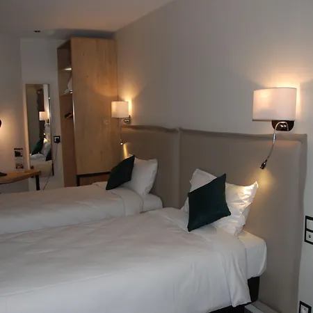 Hotell Courcelles Mederic