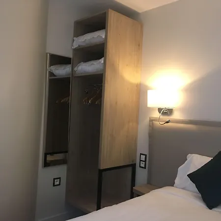 Courcelles Mederic باريس