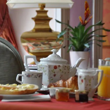 Courcelles Mederic 호텔