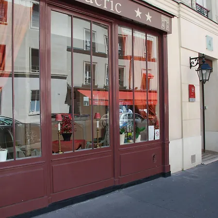 Hotel Courcelles Mederic 3*