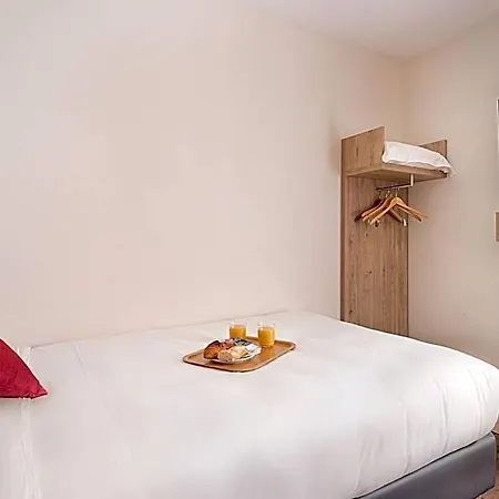 Courcelles Mederic 3*