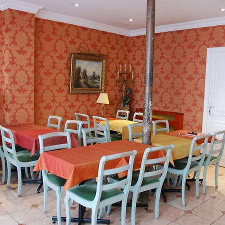 Courcelles Mederic 3* Paris
