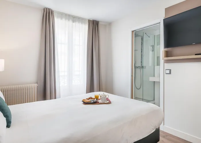 Courcelles Médéric Hotel 3*