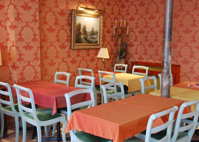 Hotel Courcelles Médéric