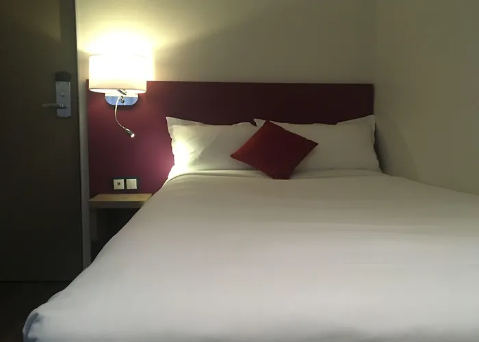 Courcelles Mederic 3* Paris