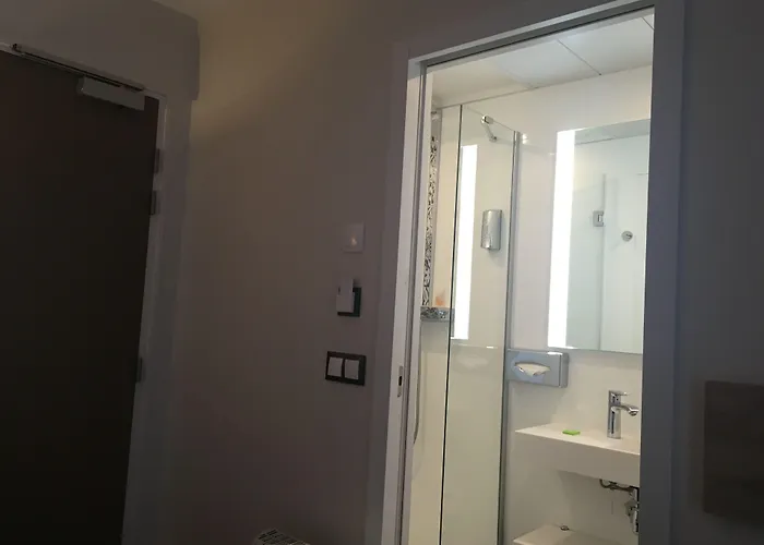 Hotel Courcelles Médéric París