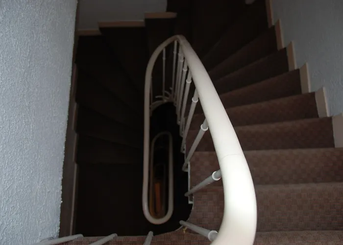 Courcelles Mederic Hotel Paris