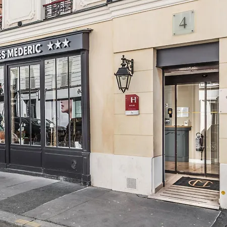 Courcelles Mederic ホテル