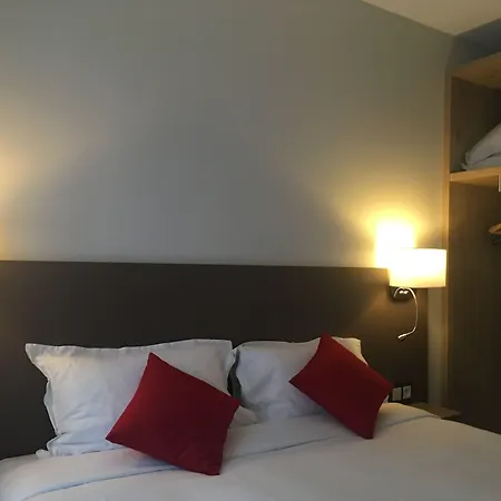 酒店 Courcelles Mederic