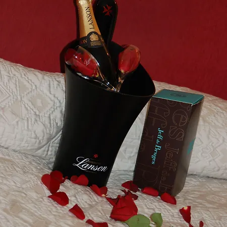 Courcelles Mederic 酒店 3*