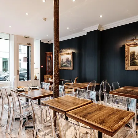 Courcelles Mederic 酒店