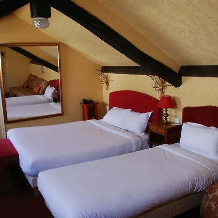 Courcelles Mederic 酒店