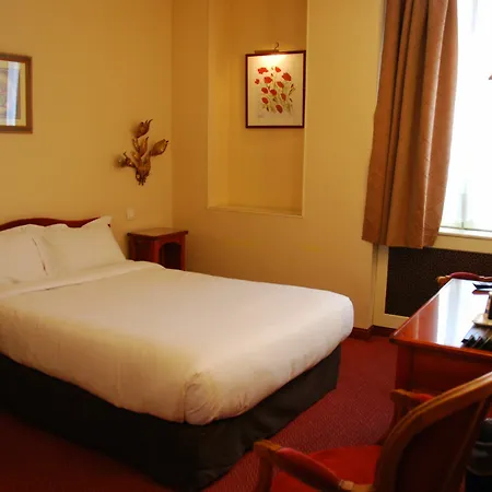 Courcelles Mederic 酒店 3*