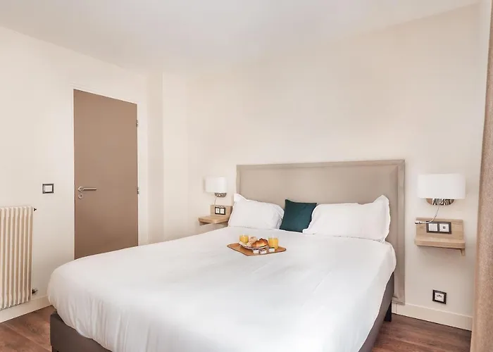 Courcelles Mederic 3*